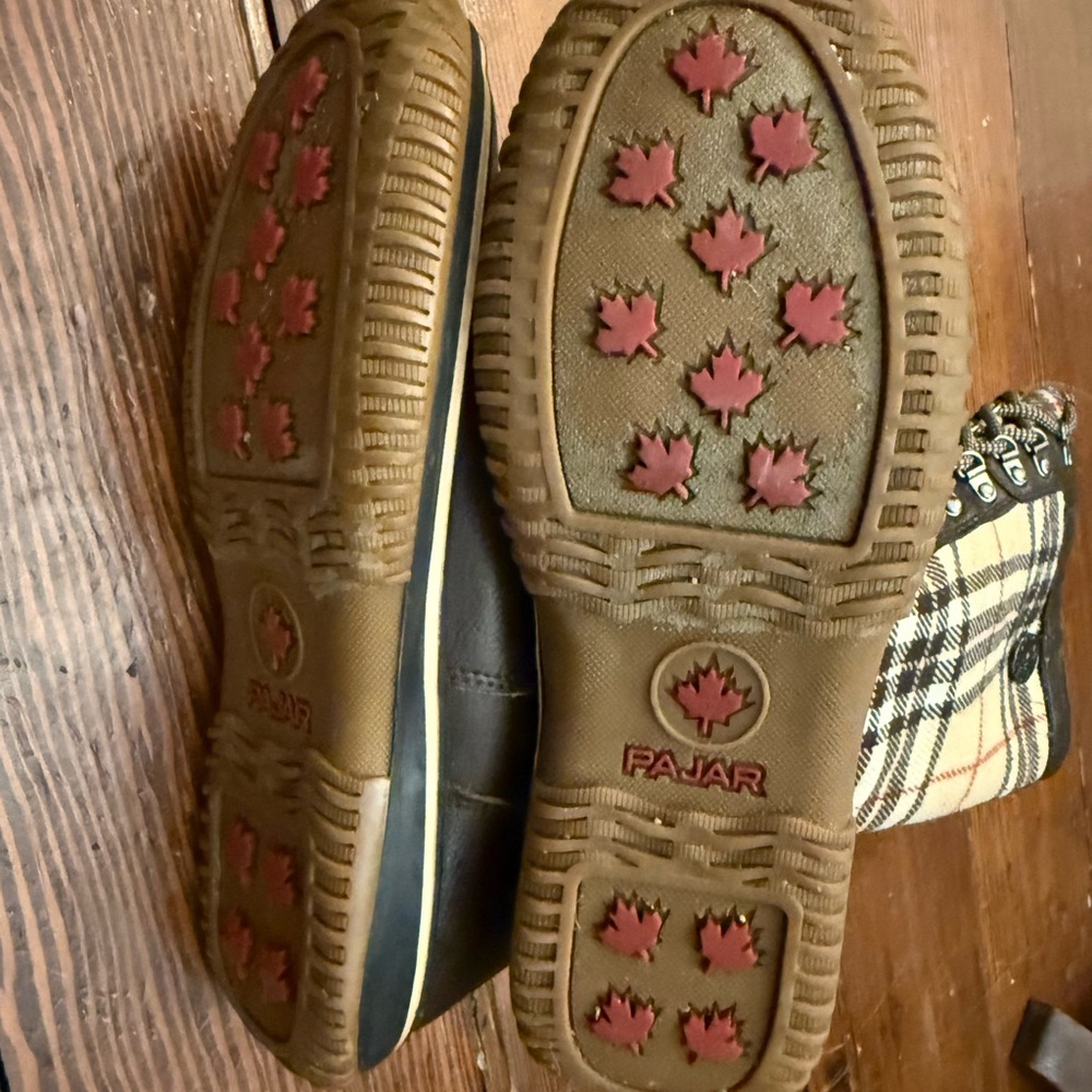 Pajar Snow Boots - Picture 3 of 5